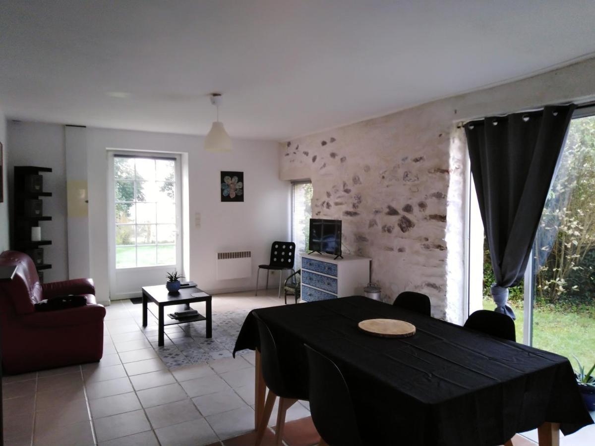 Gite Du Petit Gue Frossay Exteriör bild