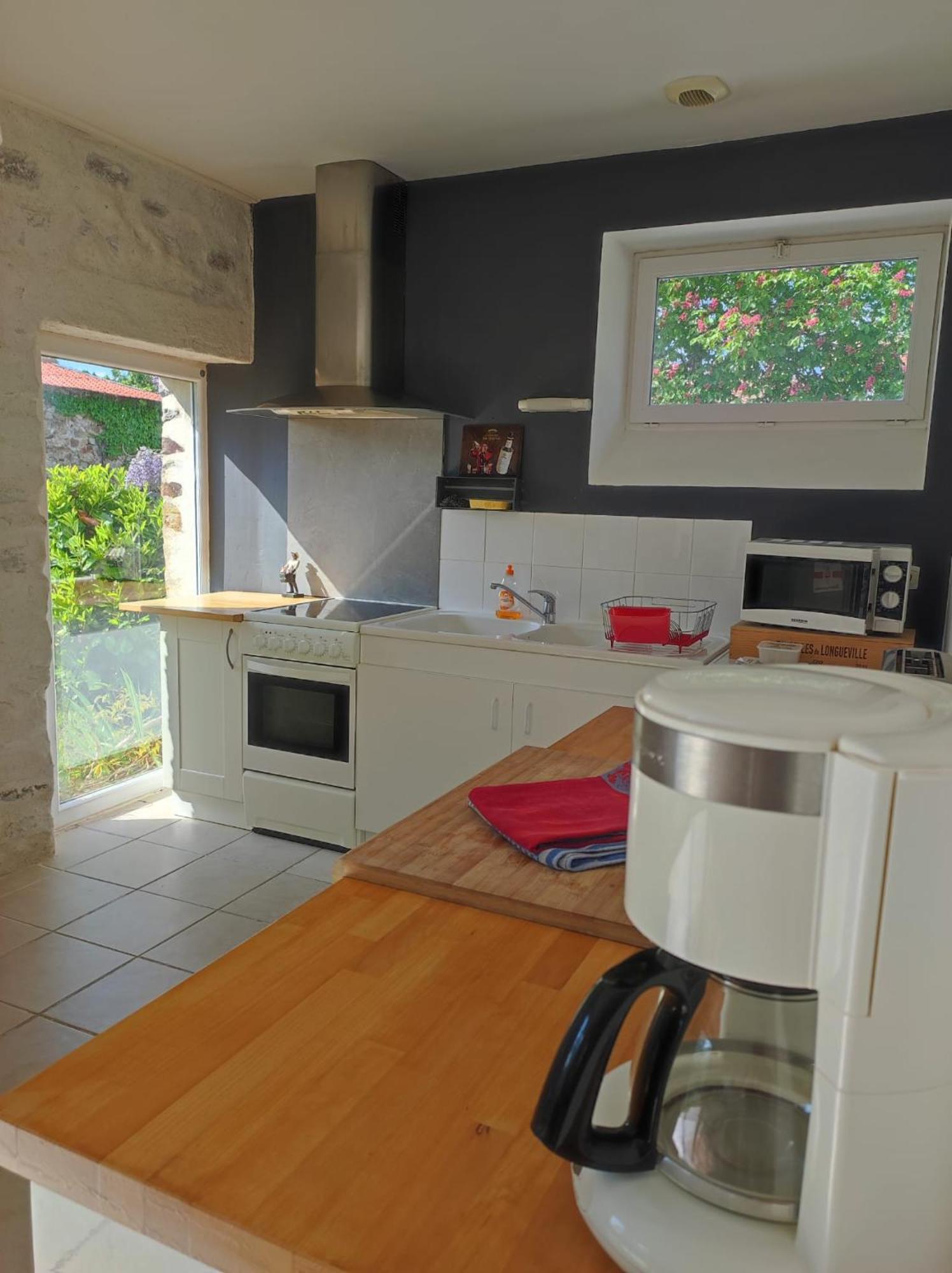 Gite Du Petit Gue Frossay Exteriör bild