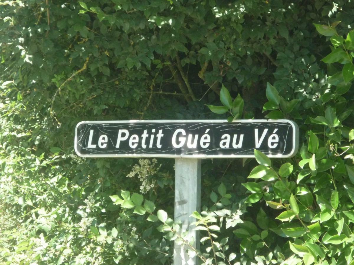Gite Du Petit Gue Frossay Exteriör bild