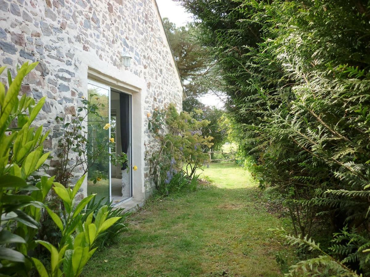Gite Du Petit Gue Frossay Exteriör bild